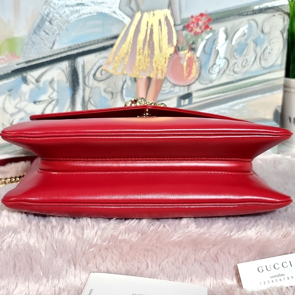 Gucci Rajah Interlocking G tiger head medium shoulder/crossbody bag in red color - Picture 11 of 14